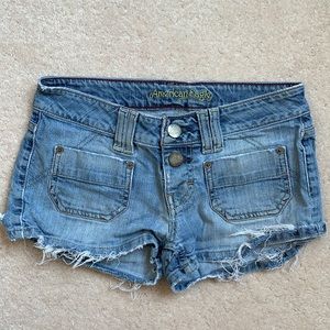 🌸2/20🌸 American Eagle ripped denim shorts
